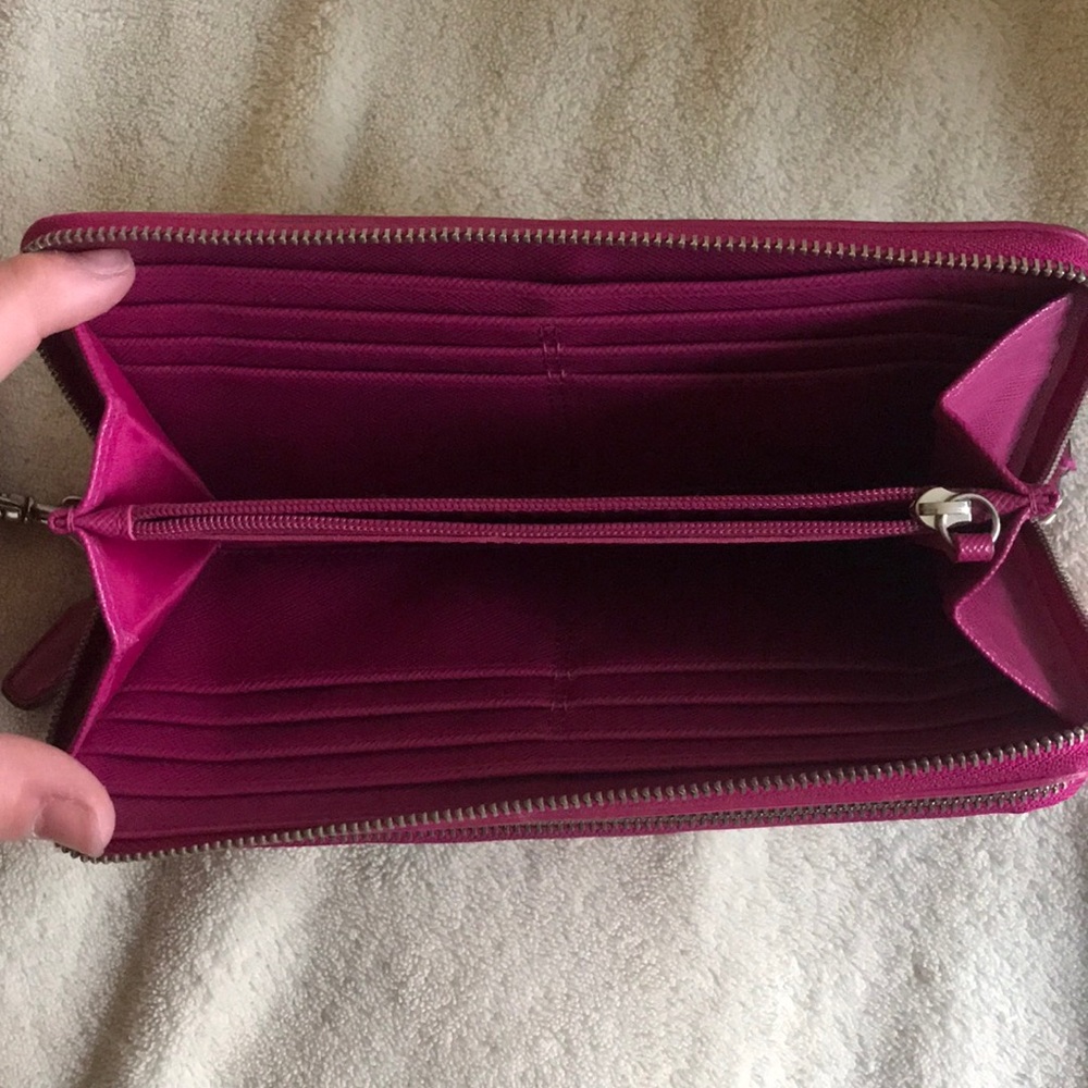 Coach purse - Picture 3 of 4